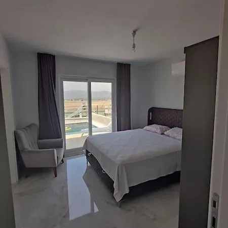 Serene 3-bed With Pool, Stunning Views & Access In 4*
