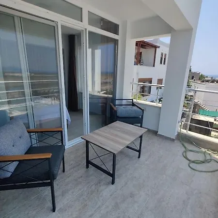 Serene 3-bed With Pool, Stunning Views & Access In 4*